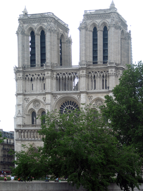 P2-02-Notre-Dame-ext