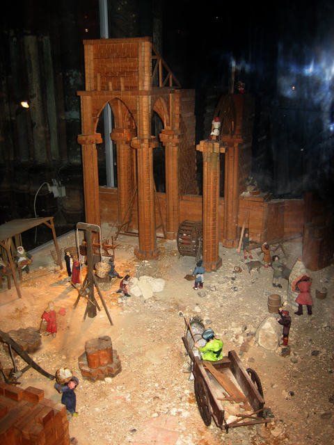 P2-18-Notre-Dame-int